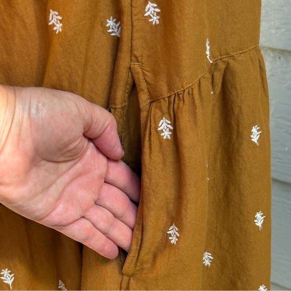 Old Navy Women Milkmaid Mini Dress Tiered Dainty Floral Embroidery Mustard sz 2X - Picture 10 of 12